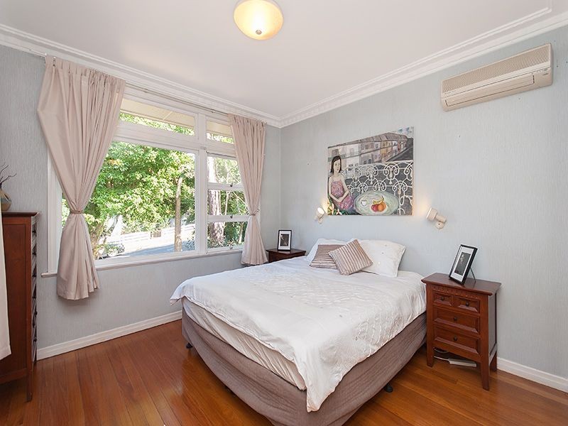 43 Coverdale Street, Indooroopilly QLD 4068