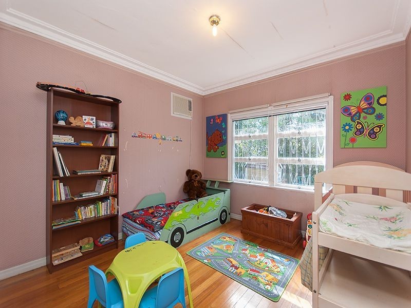 43 Coverdale Street, Indooroopilly QLD 4068