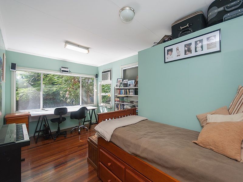 43 Coverdale Street, Indooroopilly QLD 4068