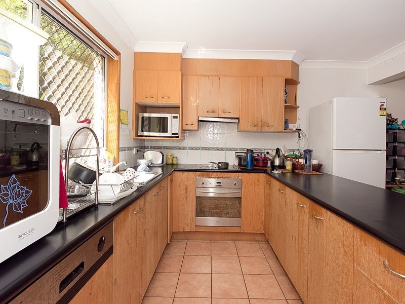 2/20 Underhill Avenue, Indooroopilly QLD 4068