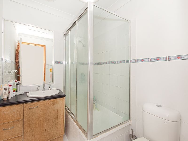 2/20 Underhill Avenue, Indooroopilly QLD 4068
