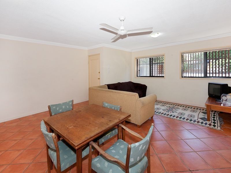 2/61 Westerham Street, Taringa QLD 4068