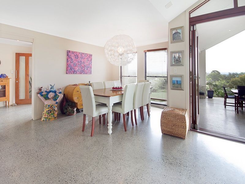 23 Pine County Place, Bellbowrie QLD 4070