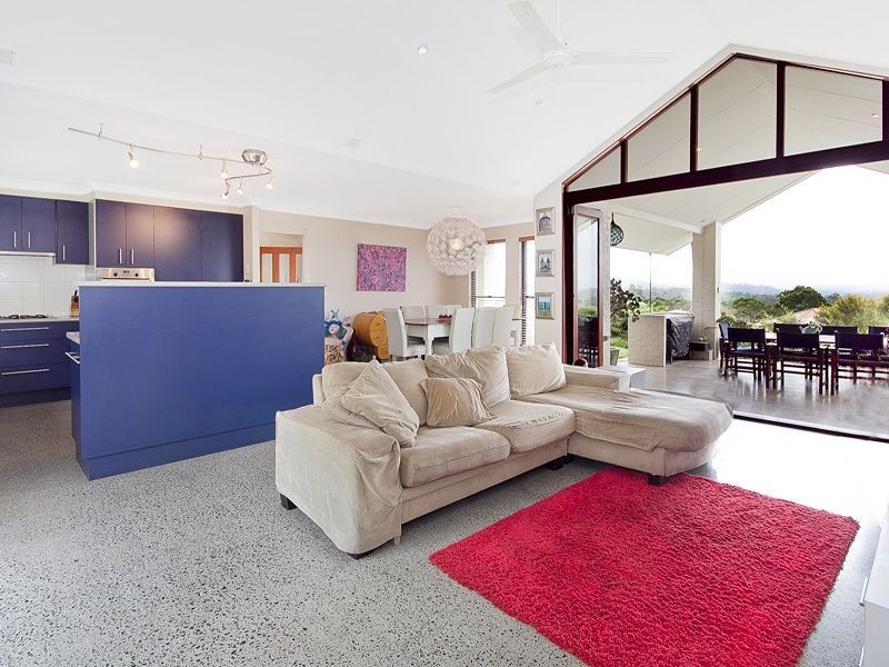 23 Pine County Place, Bellbowrie QLD 4070