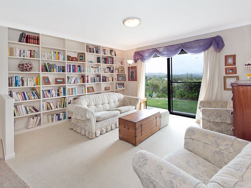 23 Pine County Place, Bellbowrie QLD 4070