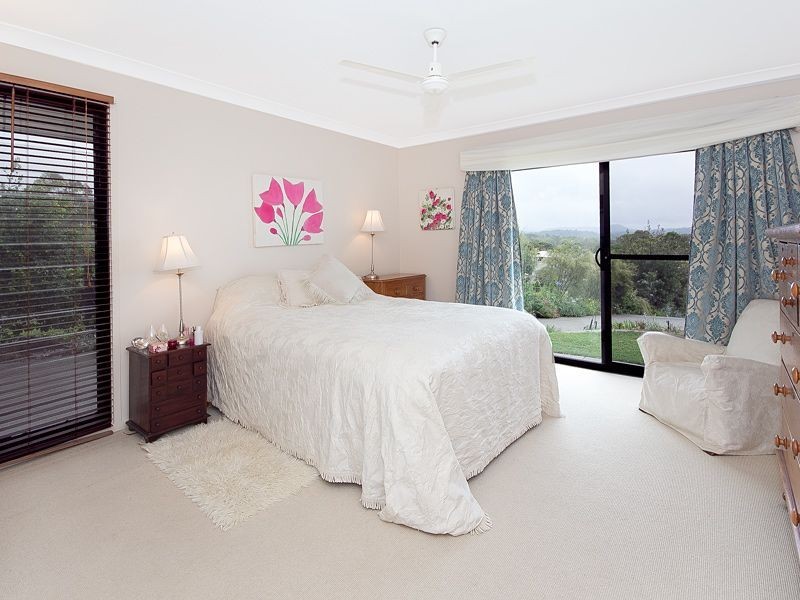 23 Pine County Place, Bellbowrie QLD 4070