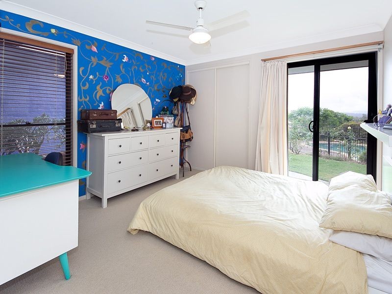 23 Pine County Place, Bellbowrie QLD 4070