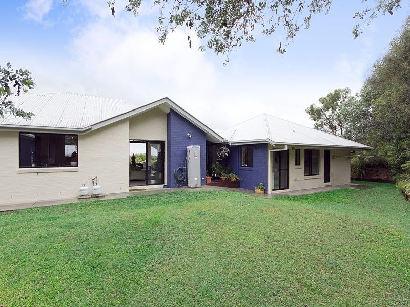 23 Pine County Place, Bellbowrie QLD 4070