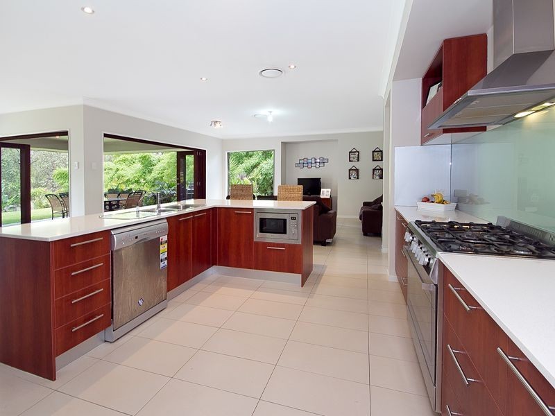 17 Frederick Street, Moggill QLD 4070