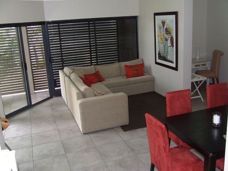 4/60 Kensington Terrace, Toowong QLD 4066