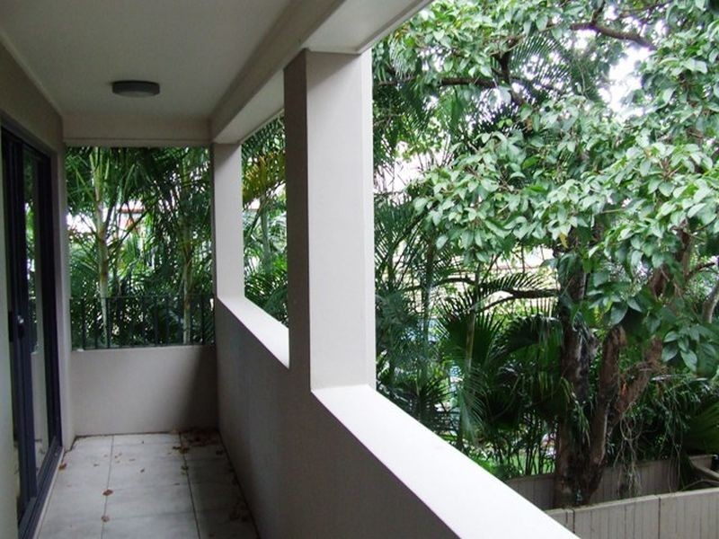 4/60 Kensington Terrace, Toowong QLD 4066