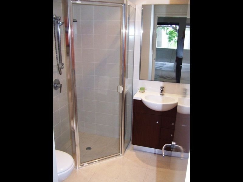 4/60 Kensington Terrace, Toowong QLD 4066
