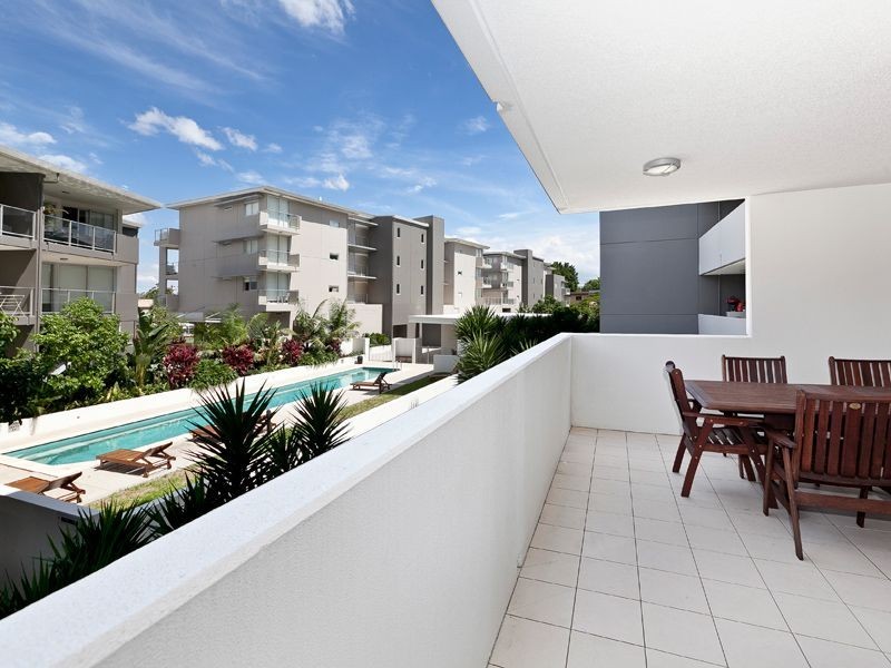 64/95 Clarence Road, Indooroopilly QLD 4068