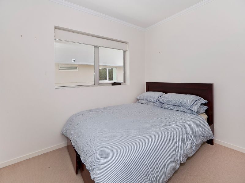 64/95 Clarence Road, Indooroopilly QLD 4068