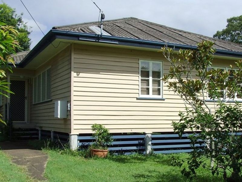 101 Gray Avenue, Corinda QLD 4075