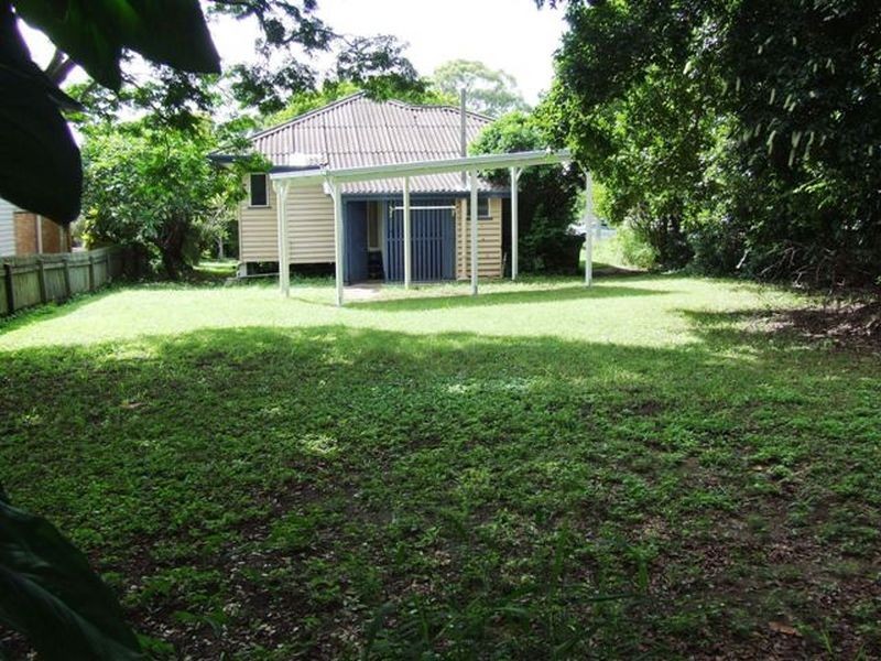 101 Gray Avenue, Corinda QLD 4075