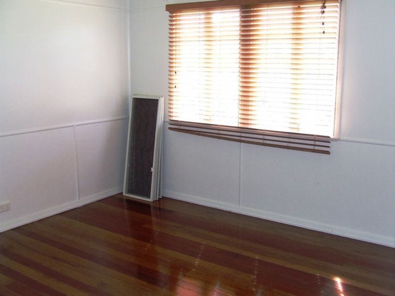 101 Gray Avenue, Corinda QLD 4075