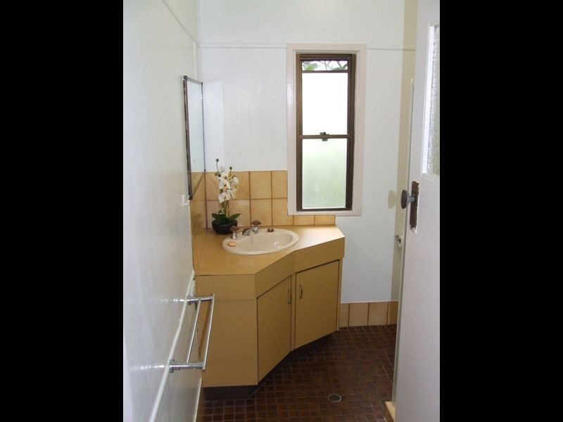 101 Gray Avenue, Corinda QLD 4075