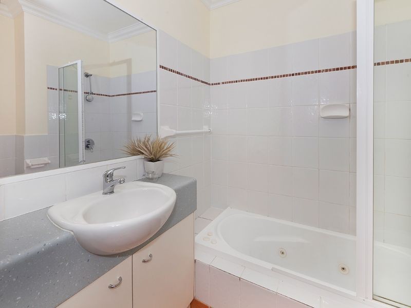 5/24 Brisbane Street, St Lucia QLD 4067