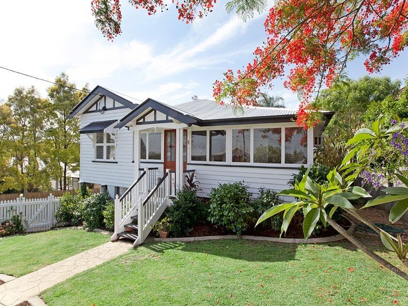 31 Chapman Street, Chapel Hill QLD 4069