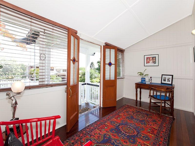 31 Chapman Street, Chapel Hill QLD 4069