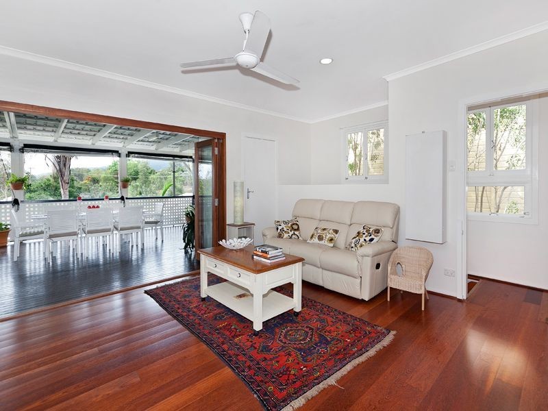 31 Chapman Street, Chapel Hill QLD 4069