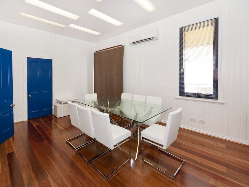 54 Sherwood Road, Toowong QLD 4066