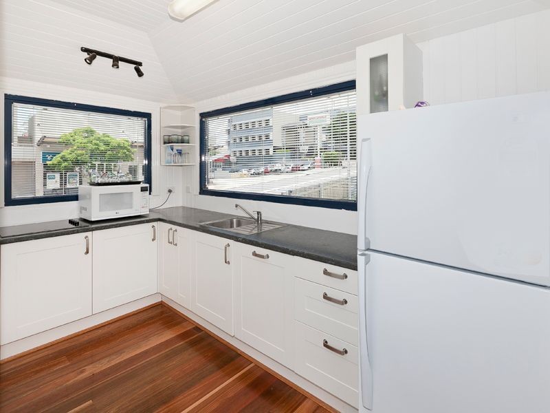 54 Sherwood Road, Toowong QLD 4066