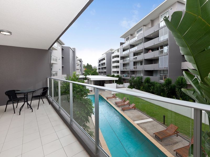 125/95 Clarence Road, Indooroopilly QLD 4068