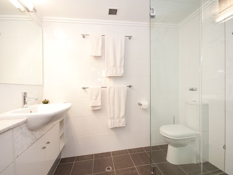 8/108 Macquarie Street, St Lucia QLD 4067