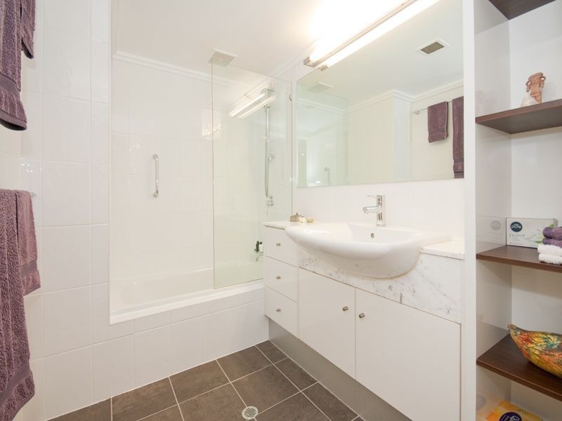 8/108 Macquarie Street, St Lucia QLD 4067