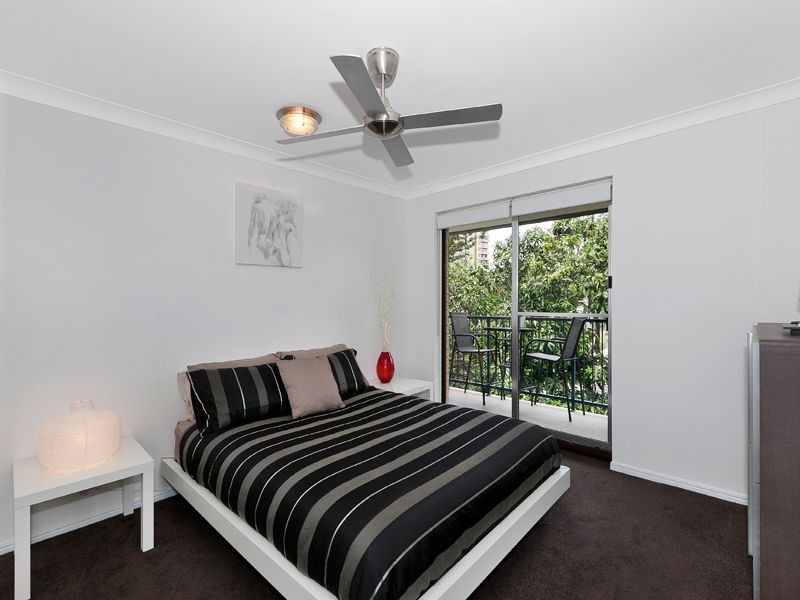 9/29 Bellevue Terrace, St Lucia QLD 4067