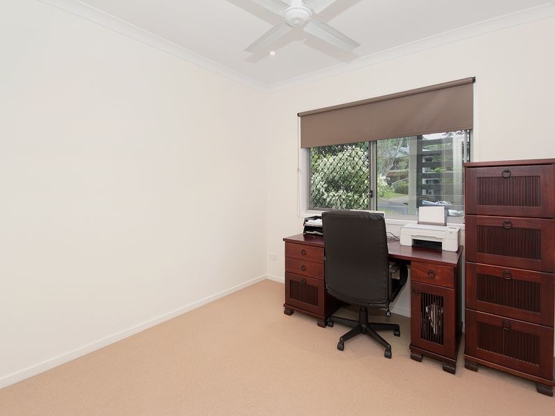 8/146 Carmody Road, St Lucia QLD 4067