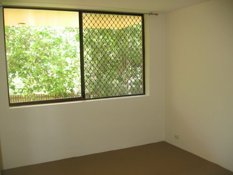 11/9 Land Street, Toowong QLD 4066