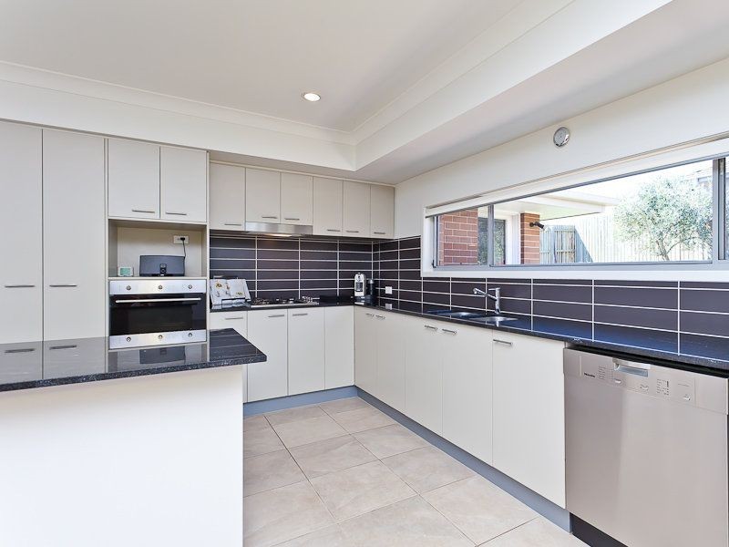 11 Jarrah Street, Moggill QLD 4070