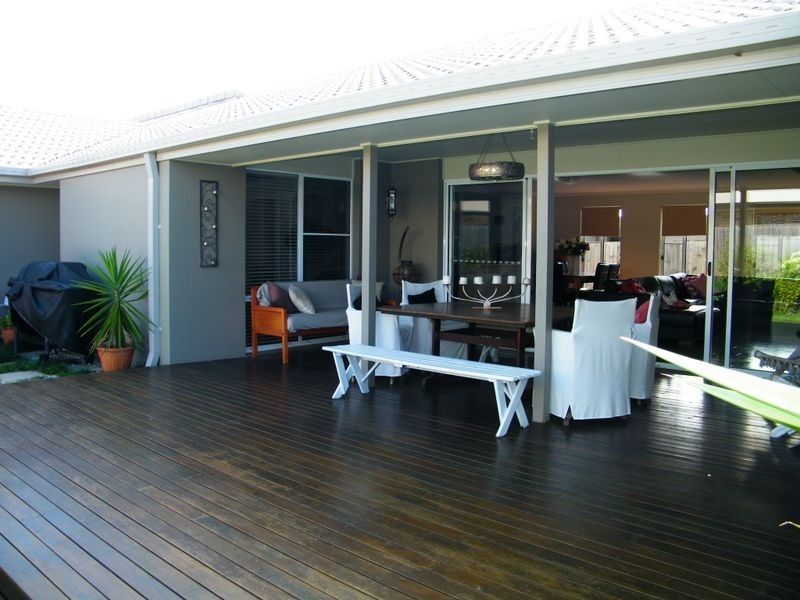 11 Springbrook Place, Moggill QLD 4070