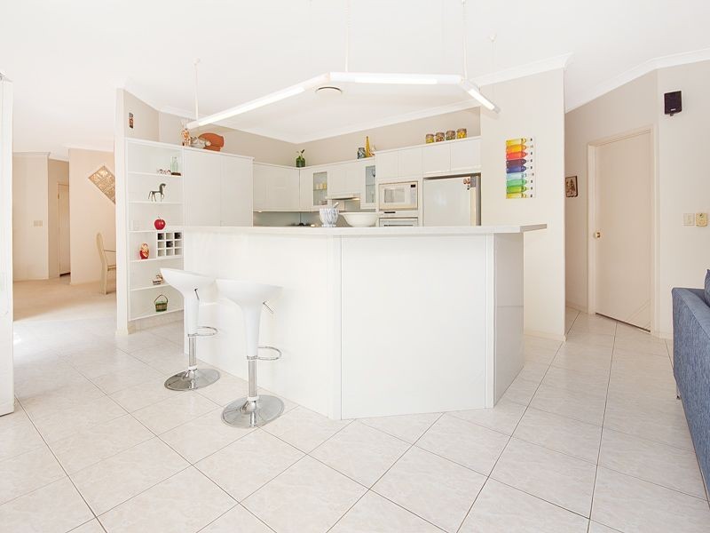 9 Pine County Place, Bellbowrie QLD 4070