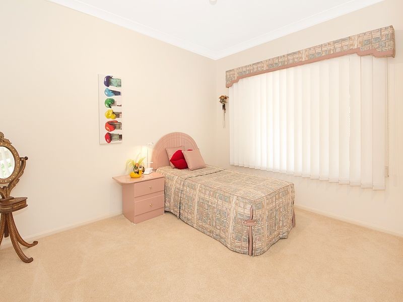9 Pine County Place, Bellbowrie QLD 4070