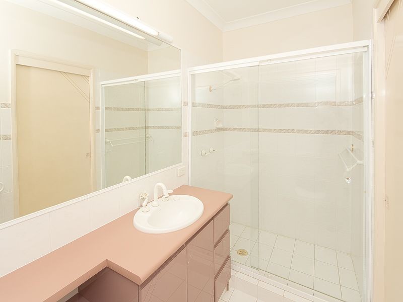 9 Pine County Place, Bellbowrie QLD 4070