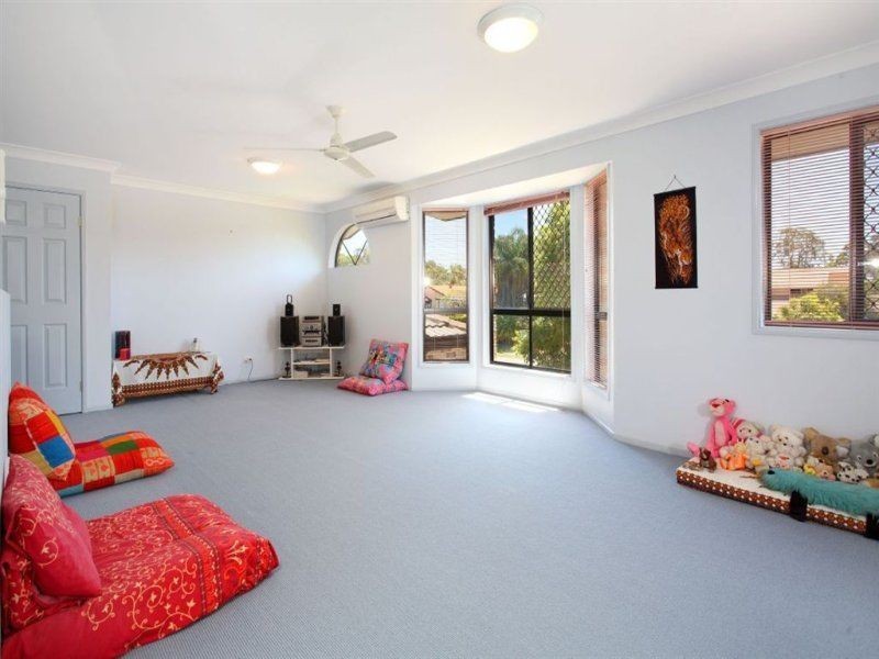 5 Pioneer Crescent, Bellbowrie QLD 4070