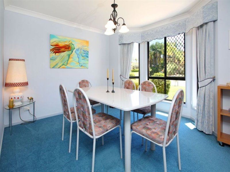 5 Pioneer Crescent, Bellbowrie QLD 4070