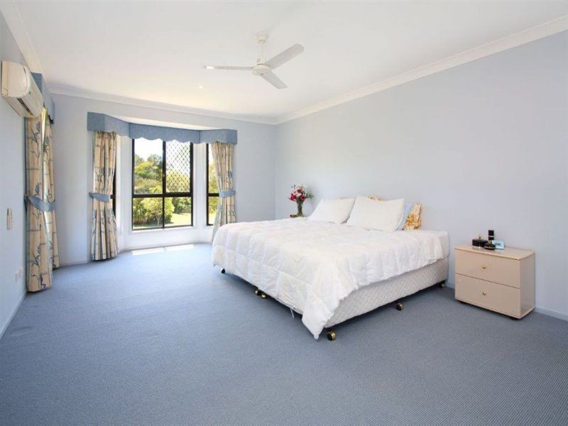 5 Pioneer Crescent, Bellbowrie QLD 4070