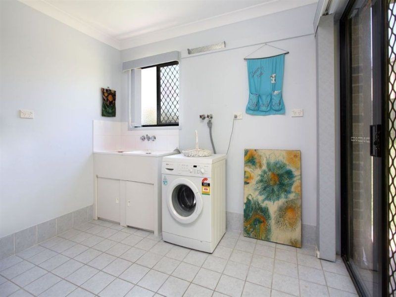 5 Pioneer Crescent, Bellbowrie QLD 4070