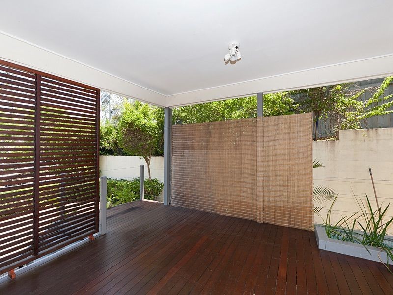 51 Manchester Terrace, Indooroopilly QLD 4068