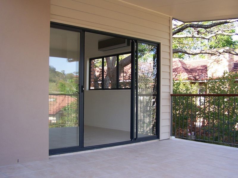 2/30 Depper Street, St Lucia QLD 4067