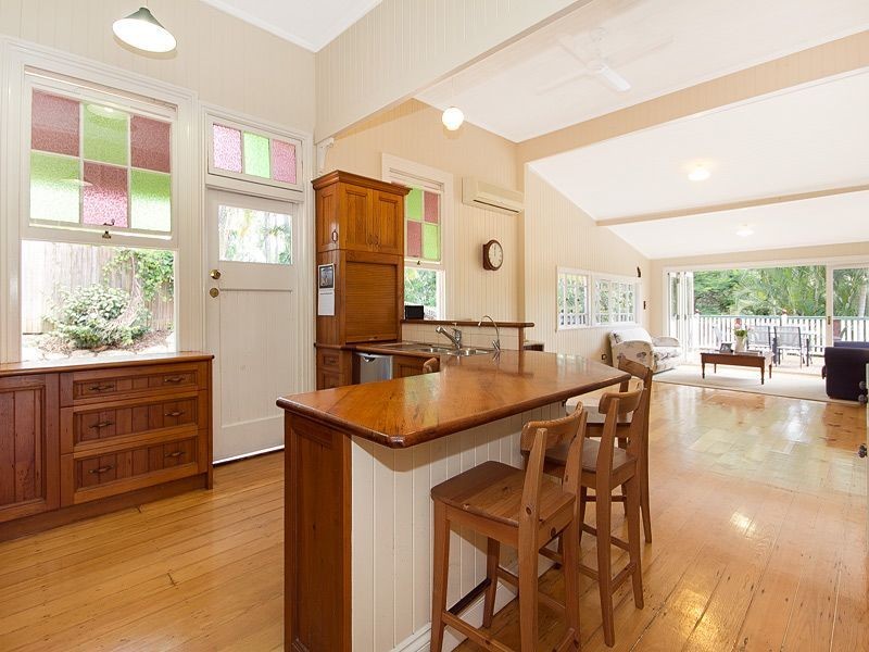 154 Boscombe Road, Brookfield QLD 4069