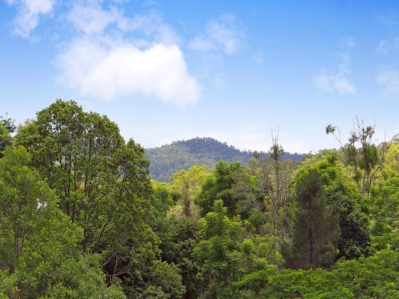 154 Boscombe Road, Brookfield QLD 4069