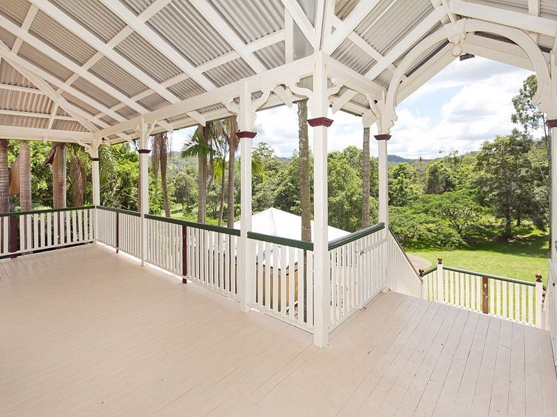 154 Boscombe Road, Brookfield QLD 4069