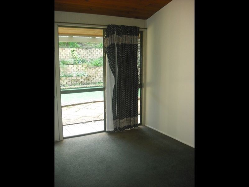 5 Marmindie Street, Chapel Hill QLD 4069