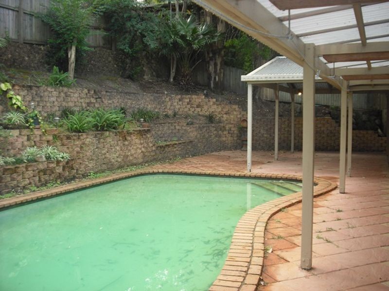 5 Marmindie Street, Chapel Hill QLD 4069